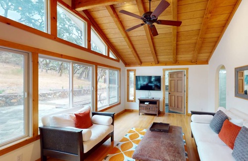 Glen Ellen House | 187 m² House ∙ 3 bedrooms ∙ 5 guests