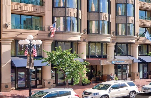 Civic Core Condo | 1br Condo Gaslamp Quarter & Theme Parks!
