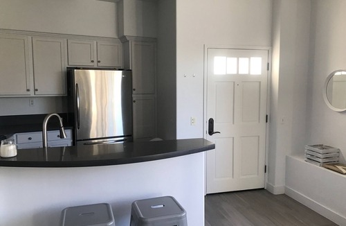 La Jolla Condo | 1BR Cozy La Jolla Condo, in a boutique building in the heart of Bird Rock