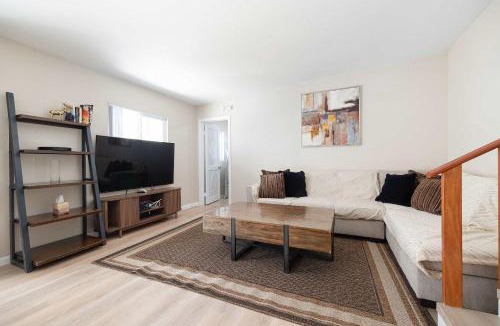 Paradise Hills House | 2 homes Central Villa