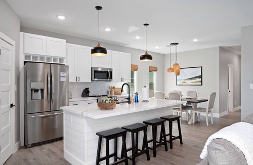 Port Bolivar House | 2-Minute walk to the beach! Dog & Kid Friendly!