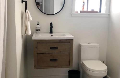 Glen Ellen House | 2 Queen Beds, Dog Friendly, Fenced in Yard