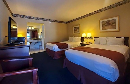Palo Alto Hotel | 2-Star Hotel ∙ Americas Best Value Inn - Sky Ranch