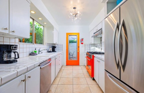 Old Las Palmas Apartment | 20%Off Sept Walk To DwnTwn, Great Reviews Pool/Spa