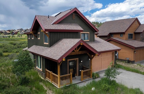 Tabernash House | 2002 Lupine Lane Private 3 bedroom home, mt views and pet friendly