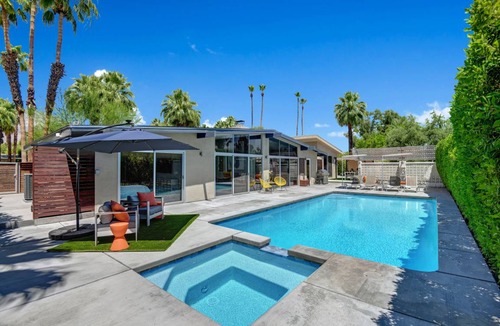 Palm Springs House | 212 m² House ∙ 5 bedrooms ∙ 10 guests