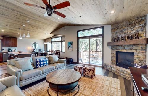 Tahoe Paradise House | 233 m² House ∙ 4 bedrooms ∙ 8 guests
