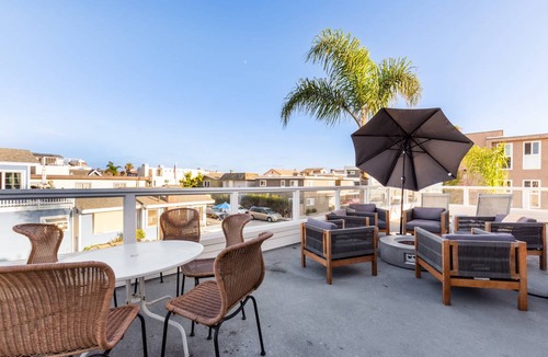 West Newport House | 245 m² House ∙ 4 bedrooms ∙ 10 guests