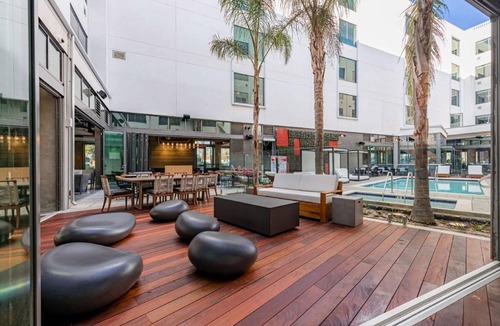 Mountain View Hotel | 265 m² Hotel ∙ 10 guests