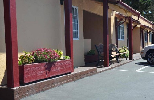 Strawberry Hotel | 27 m² Motel ∙ 3 guests
