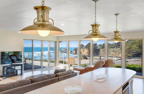 Fort Bragg House | 274 m² House ∙ 5 bedrooms ∙ 14 guests