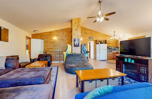 Shingletown House | 278 m² House ∙ 5 bedrooms ∙ 14 guests