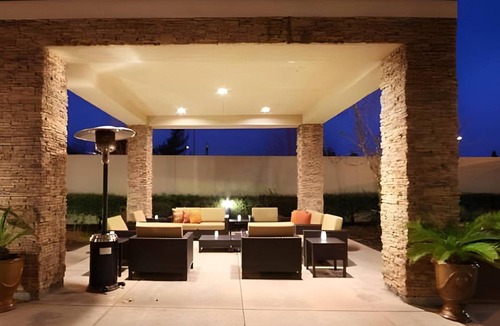 Folsom Hotel | 28 m² Hotel ∙ 5 guests