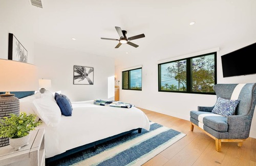 Carlsbad House | 285 m² House ∙ 5 bedrooms ∙ 11 guests