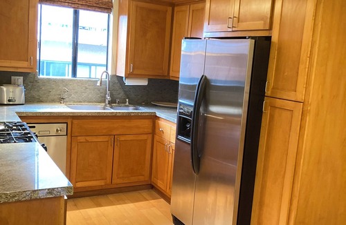 Westwood Condo | 2Bed 2bath Quiet Comfortable 10671 Wilkins Westwood Westside Condo