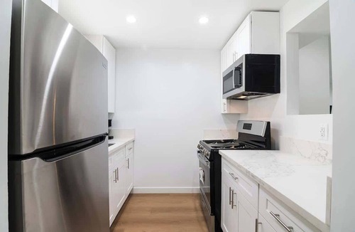 Van Nuys Apartment | 2BR + Bonus Room, Pool Access, Near Universal
