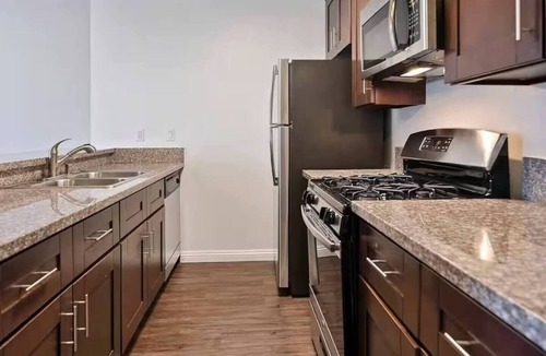 Hollywood Apartment | 2BR Hollywood Apt w/Rooftop Pool & Stunning Views of city and the Hollywood Sign