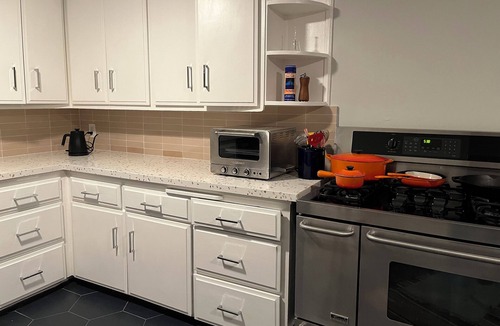 University Heights House | 3 BD CANYON COTTAGE, KEY LOCATION, BLOCKS FROM PRIDE PARADEn