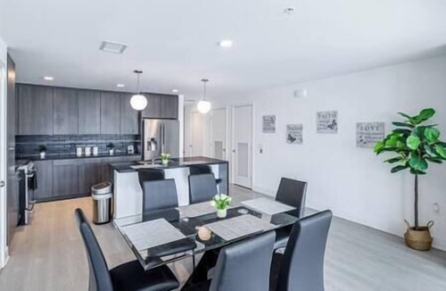 Downtown Los Angeles Apartment | 3 Bed 3 Bath Luxury Skyline DTLA Penthouse Top Floor