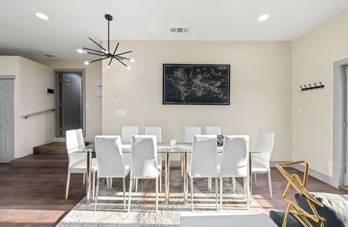 Clarksburg House | 3-Bedroom Farmhouse Villa Near The Old Sugar Mill