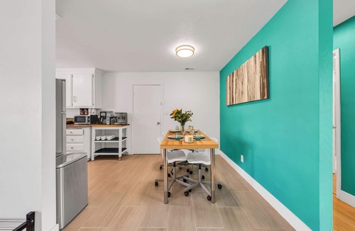 Davis House | 3-bedroom house in peaceful Davis with WiFi, AC. Enjoy your stay