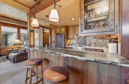 Graeagle House | 3 Bedroom Property with Golf Course Views