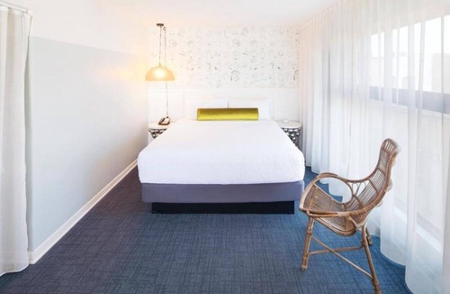 Venice Hotel | 3 Romantic Ocean-View Escape in the Heart of Venice | King Suite with Breakfast