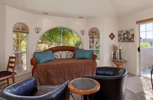 Temecula House | 30-DAY STAYS! Hummingbird Inn, Temecula - Wine Country