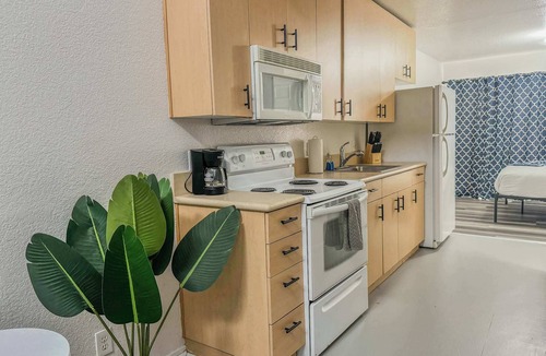 Civic Core Apartment | 306 San Diego Downtown Loft Apartment/Parking