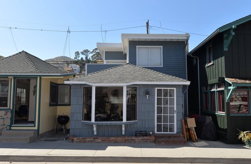 Avalon House | 317CA, WIFI, PRIVATE BALCONY W/BBQ, CLOSE TO BEACH - 317 Catalina Ave.