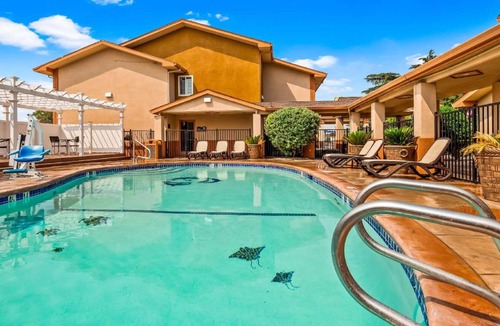 Red Bluff Hotel | 32 m² Hotel ∙ 127 guests