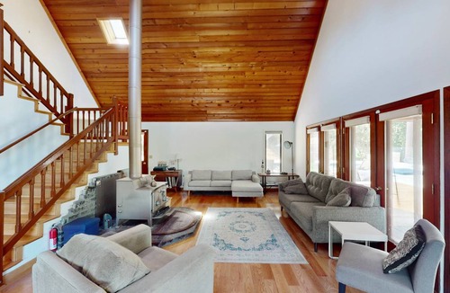 Freestone House | 327 m² House ∙ 4 bedrooms ∙ 8 guests