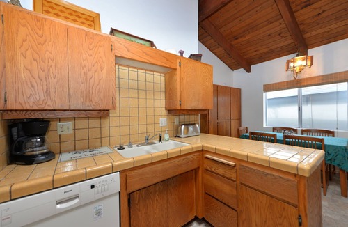 Avalon House | 337CA: Charming 2-bdr Avalon cottage on the flats