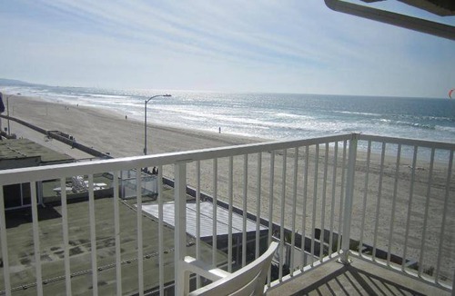 Pacific Beach Hotel | 37 m² Hotel ∙ 10 guests