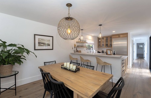 Northeast Carmel House | 3883 Kiwi's Cottage - Immaculate, Prime Location