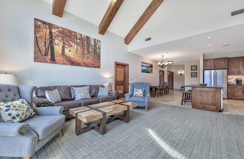 Lakeside Park Condo | 3br Luxury Â steps To Heavenly Gondola & Village 3 Bedroom Condo by RedAwning