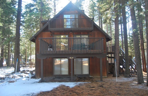 Carnelian Bay Cabin | 4 Bedroom Cabin with Sauna in Carnelian Bay near Gar Woods