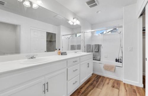 Tracy Villa | 4 bedroom Home in Tracy 2 Minutes to Highway