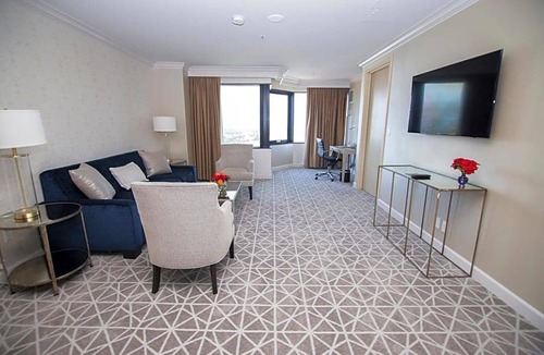 Universal City Hotel | 4-Star Hotel ∙ Hilton Los Angeles-Universal City
