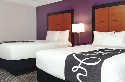 Guasti Hotel | 4 x 2 Double Beds Room at La Quinta Inn & Suites by Wyndham Ontario Airport