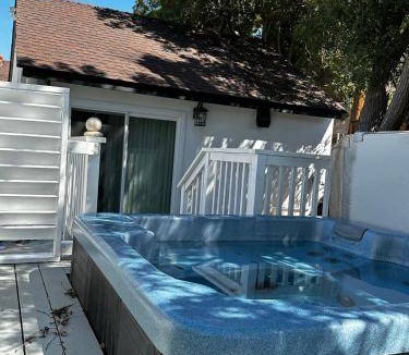 West Los Angeles Bed & Breakfast | 42 m² Bed and breakfast ∙ 4 guests