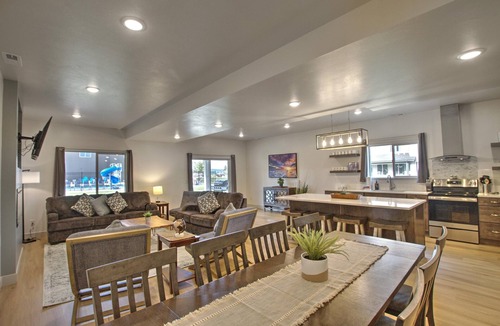 Garden City House | 4B/4.5BA, Townhome 15 at Waterdance for 16. Indoor Pool and Rec Center