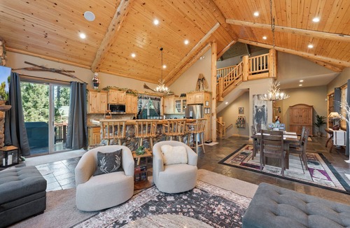 Fox Farm Cabin | 5/4, Luxury Cabin, master retreat, game room, hot tub, close to all.