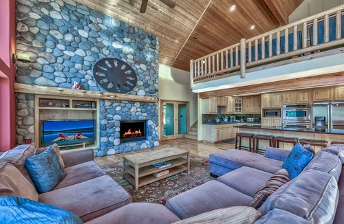 Pioneer Trail House | 5 Bed 5 BA, Heated Indoor Pool, Steam Shower, Hot Tub, Pool Table FoosBall Table