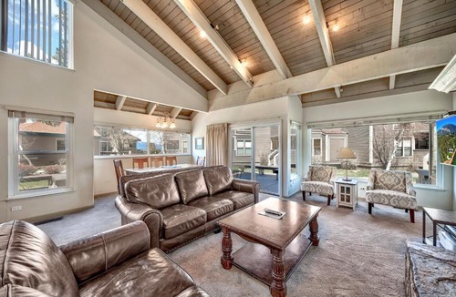 South Lake Tahoe House | 5 Bedroom Lakeview Townhouse - Sleeps up to 12 guests! townhouse