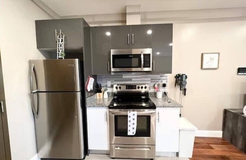 Logan Square Apartment | 502 Luxury 1BR apartment in center city