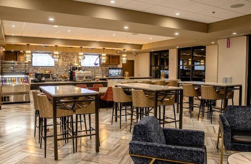 Redwood Valley Hotel | 58 m² Hotel ∙ 4 guests