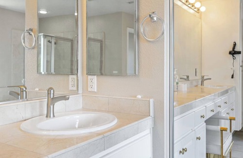 Edenvale House | 5BR Home Modern & Spacious for Business & Family