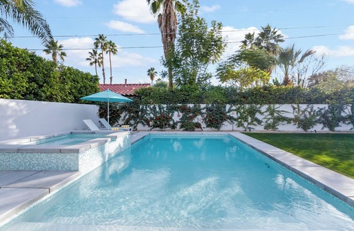 Tahquitz River Estates House | 5BR Perfect Weekend Getaway, Amazing Backyard, Mtn Views
