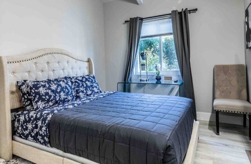 Menlo Park Apartment | 601 - House 1 Room 3 Small · Fully Furnished Luxury Living in Menlo Park